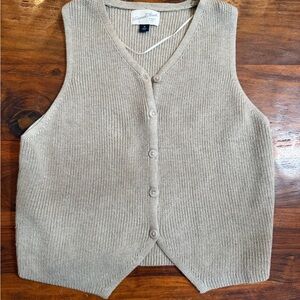 Universal Thread Beige Knit Cardigan Vest